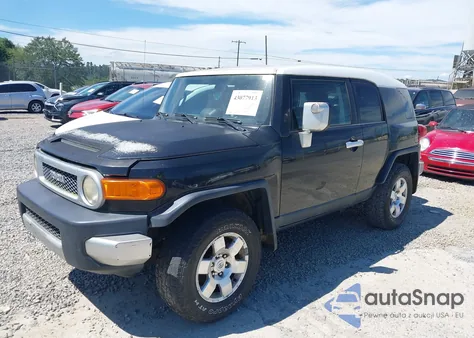 2007 Toyota Fj Cruiser z USA, uszkodzony, nr VIN JTEZU11F570010811
